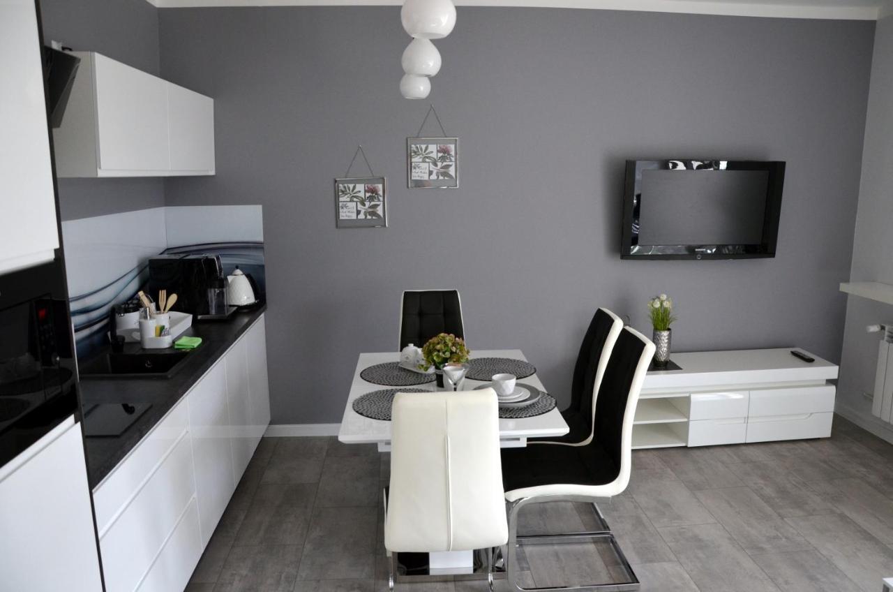 Apartament Deluxe 1 Oswiecim Bagian luar foto