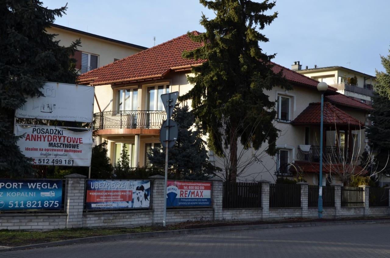 Apartament Deluxe 1 Oswiecim Bagian luar foto
