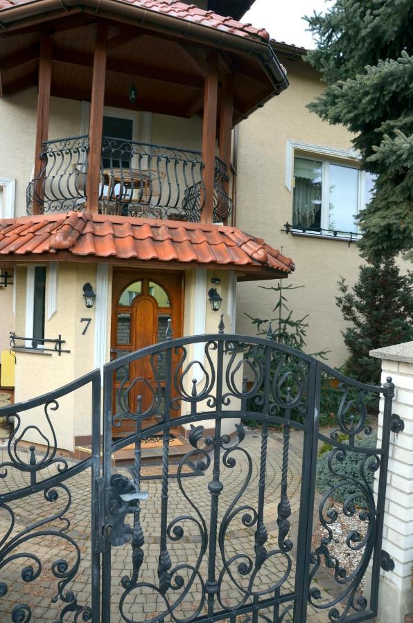 Apartament Deluxe 1 Oswiecim Bagian luar foto