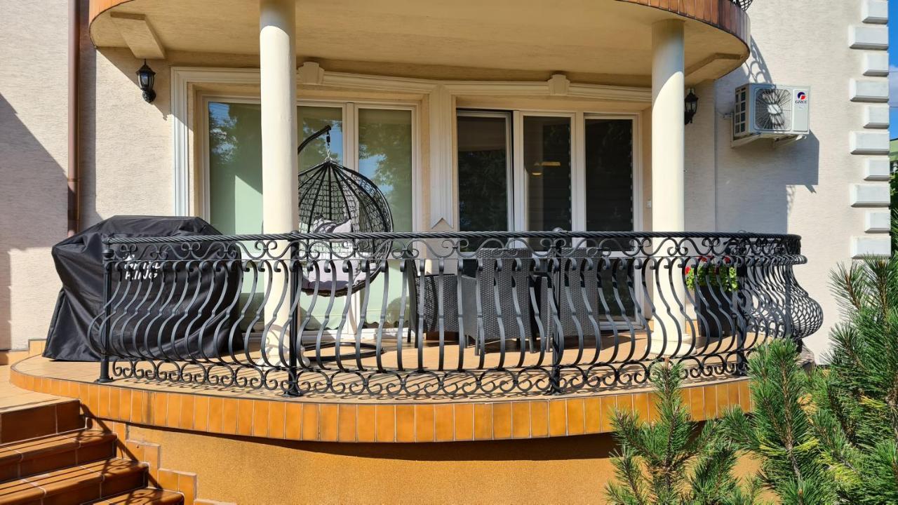 Apartament Deluxe 1 Oswiecim Bagian luar foto